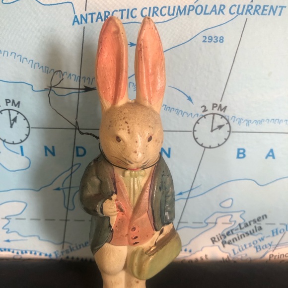 Antique white rabbit figure / Christmas ornament from Through the Looking glass - Picture 3 of 11